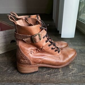 NEW WITH BOX & TAGS bed stu era